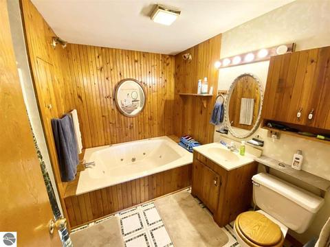 5555 E Pleasant Valley Rd, Shepherd, MI 48883 photo 14