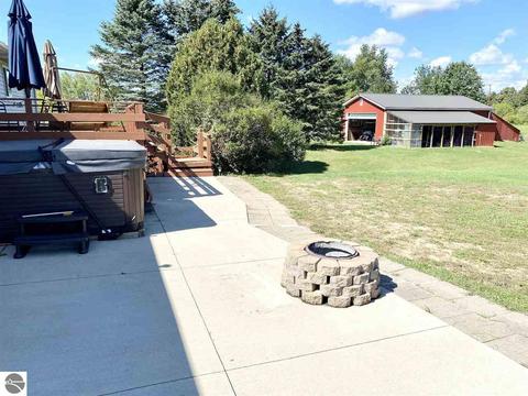 5555 E Pleasant Valley Rd, Shepherd, MI 48883 photo 30