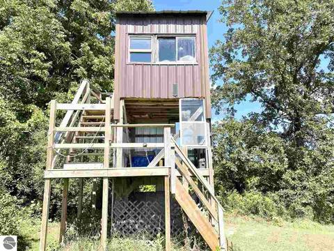 5555 E Pleasant Valley Rd, Shepherd, MI 48883 photo 38