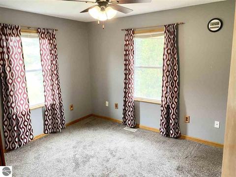 5555 E Pleasant Valley Rd, Shepherd, MI 48883 photo 17