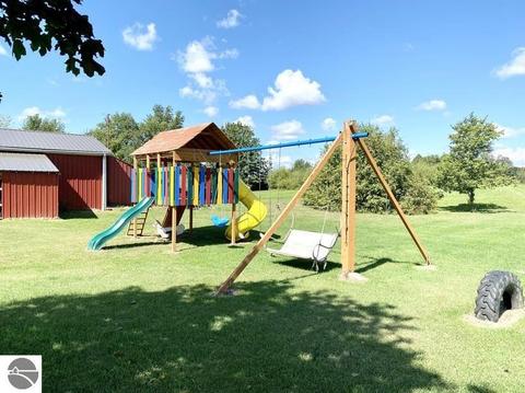 5555 E Pleasant Valley Rd, Shepherd, MI 48883 photo 39