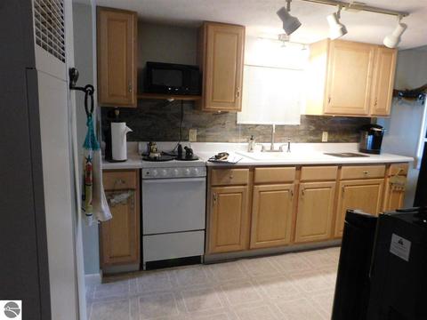 6285 Marshall Dr, Gladwin, MI 48624 photo 7