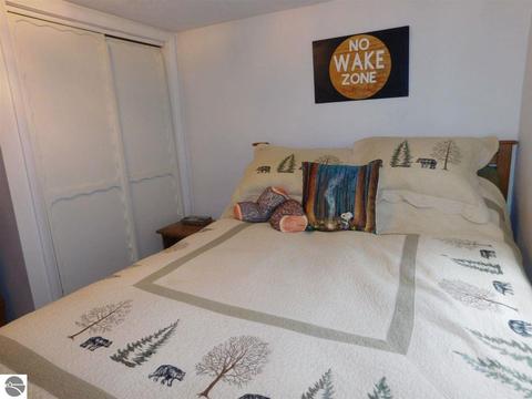 6285 Marshall Dr, Gladwin, MI 48624 photo 12