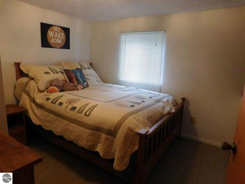 6285 Marshall Dr, Gladwin, MI 48624 photo 11