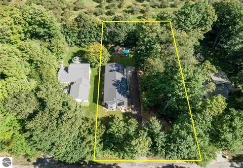 4209 S Hemlock Rd, Cedar, MI 49621 photo 3