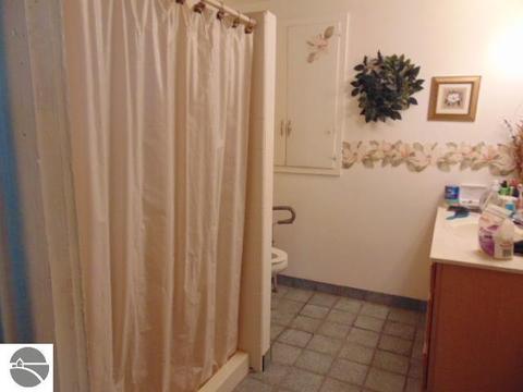 7752 W Saint Charles Rd, Sumner, MI 48889 photo 10