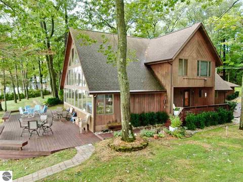173 S Huron, Au Gres, MI 48703 photo 3