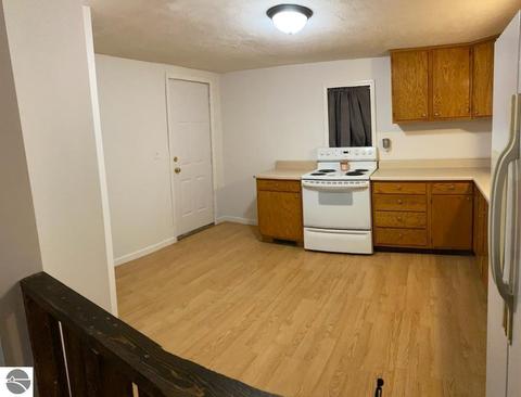408 E Gratiot Rd, Ithaca, MI 48847 photo 6
