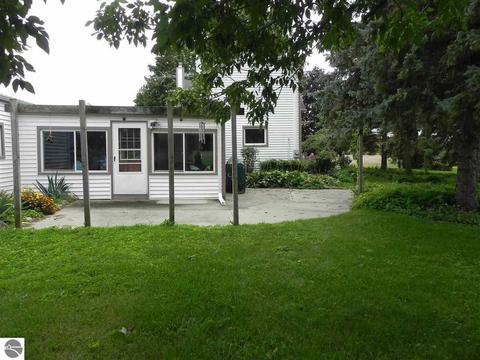 3709 E Walton Rd, Shepherd, MI 48883 photo 2