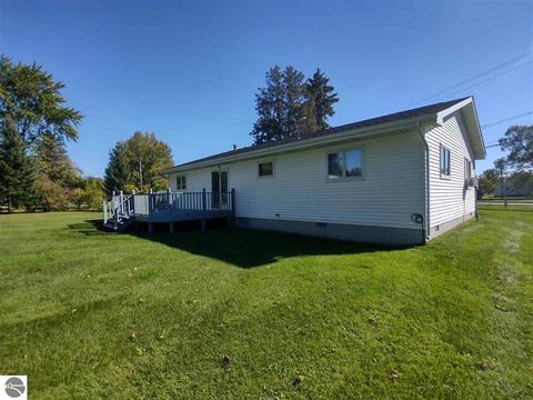 312 W Michigan Ave, Au Gres, MI 48703 photo 11