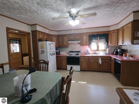 312 W Michigan Ave, Au Gres, MI 48703 photo 17
