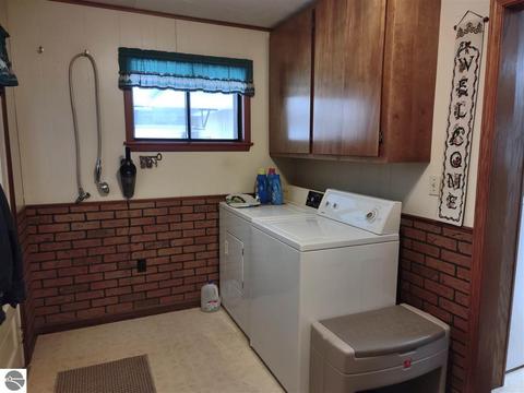 312 W Michigan Ave, Au Gres, MI 48703 photo 14