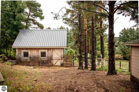 12161 S Bugai Rd, Traverse City, MI 49684 photo 21