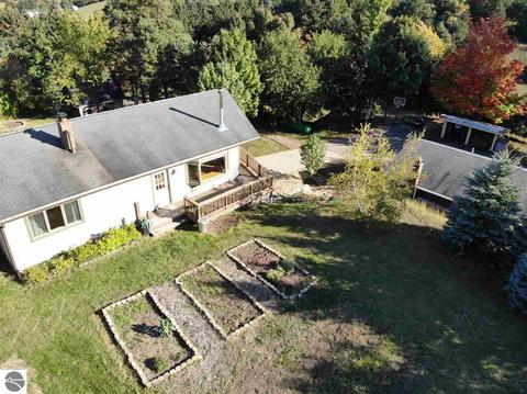 12161 S Bugai Rd, Traverse City, MI 49684 photo 12