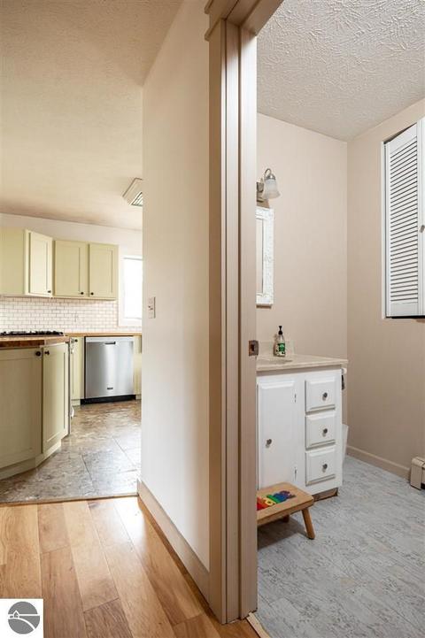 12161 S Bugai Rd, Traverse City, MI 49684 photo 42