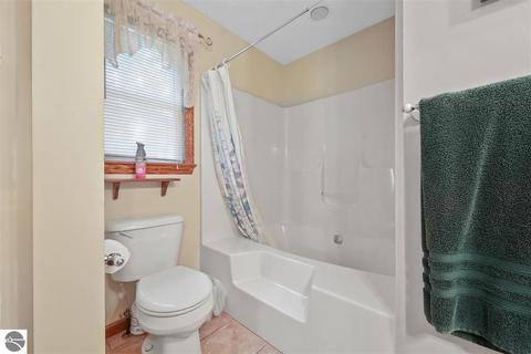 863 Gitchegumee Dr, Buckley, MI 49620 photo 29