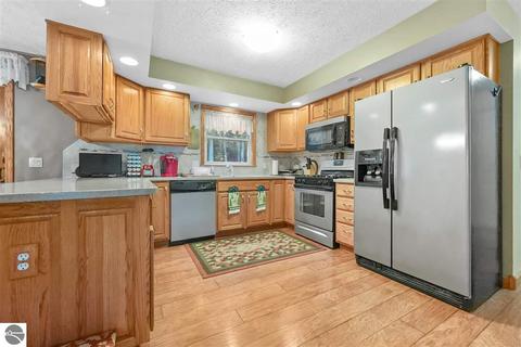 863 Gitchegumee Dr, Buckley, MI 49620 photo 25