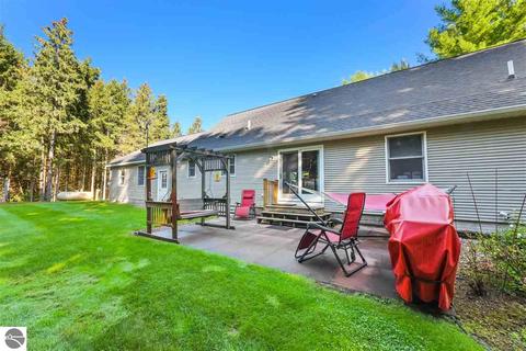 863 Gitchegumee Dr, Buckley, MI 49620 photo 19
