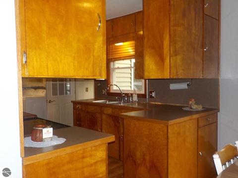 111 Dearing Dr, Shepherd, MI 48883 photo 12