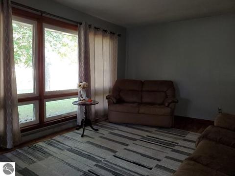 111 Dearing Dr, Shepherd, MI 48883 photo 8