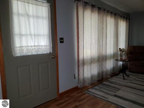 111 Dearing Dr, Shepherd, MI 48883 photo 2