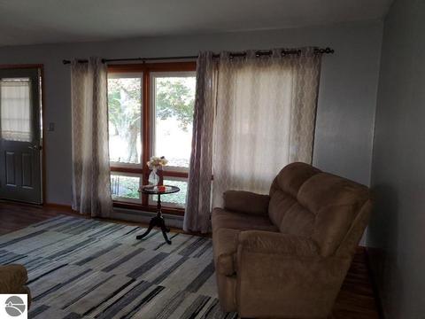 111 Dearing Dr, Shepherd, MI 48883 photo 3