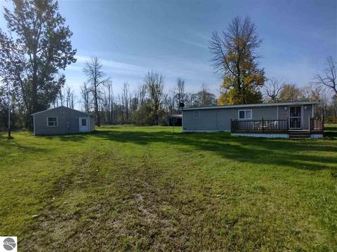2936 E Gordon Rd, Au Gres, MI 48703 photo 3