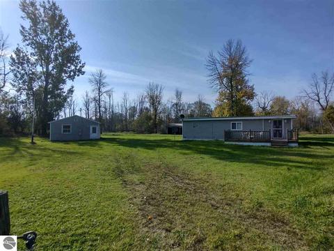 2936 E Gordon Rd, Au Gres, MI 48703 photo 1