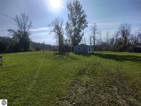 2936 E Gordon Rd, Au Gres, MI 48703 photo 2