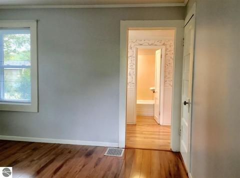 809 Eighth St, Traverse City, MI 49686 photo 14