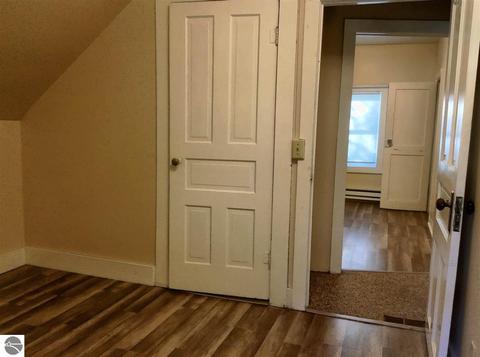 809 Eighth St, Traverse City, MI 49686 photo 33