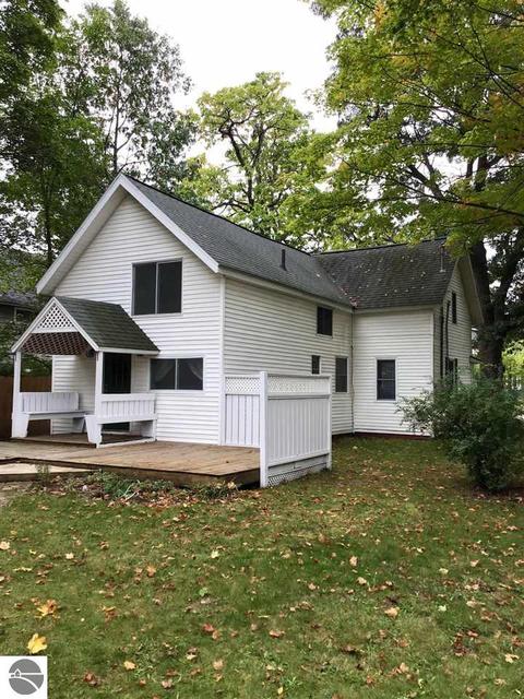 809 Eighth St, Traverse City, MI 49686 photo 1