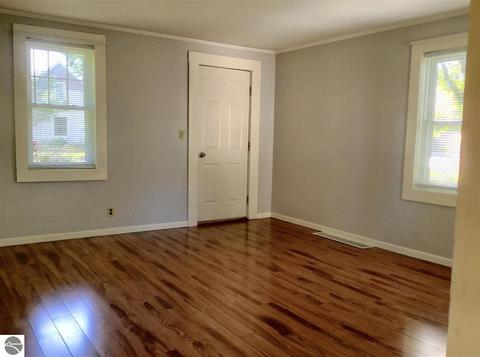 809 Eighth St, Traverse City, MI 49686 photo 9