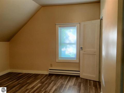 809 Eighth St, Traverse City, MI 49686 photo 29