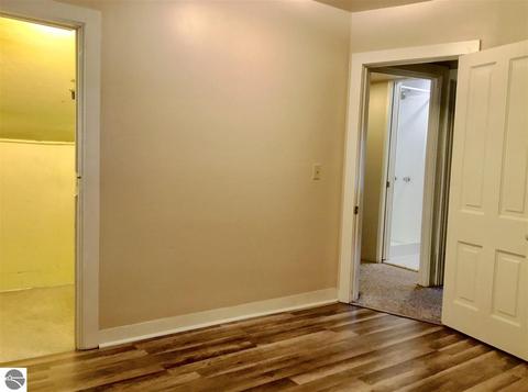 809 Eighth St, Traverse City, MI 49686 photo 31