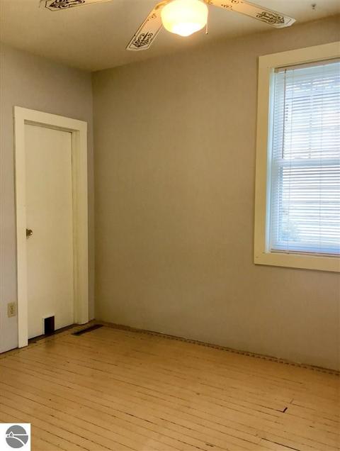 809 Eighth St, Traverse City, MI 49686 photo 12