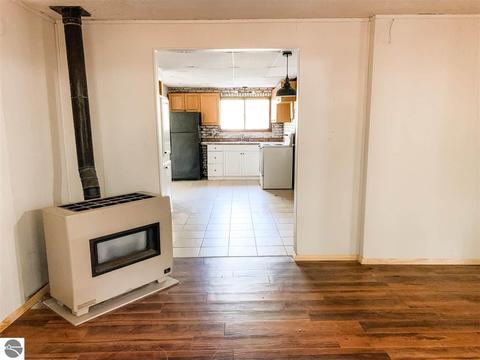 3294 Lansing, Harrison, MI 48625 photo 13