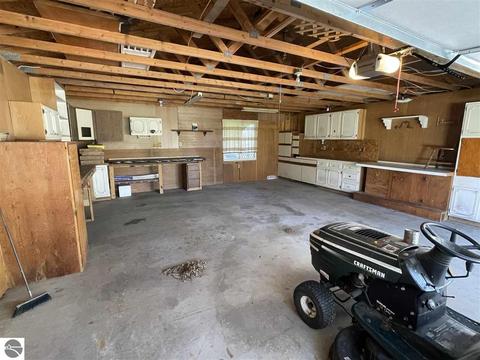 985 Pettit Rd, Lupton, MI 48635 photo 10