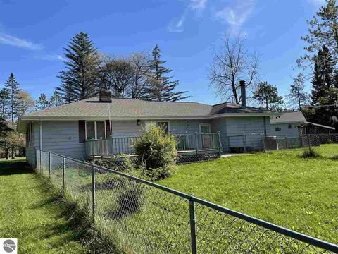 985 Pettit Rd, Lupton, MI 48635 photo 4