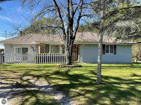 985 Pettit Rd, Lupton, MI 48635 photo 2