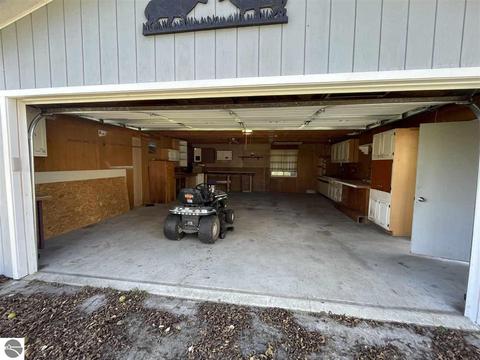 985 Pettit Rd, Lupton, MI 48635 photo 9