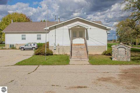 115 E Fraser St, Coleman, MI 48618 photo 1