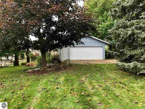 6900 E Kelenski Dr, Cedar, MI 49621 photo 24