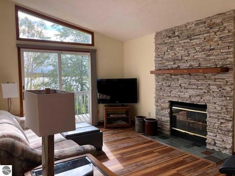 6900 E Kelenski Dr, Cedar, MI 49621 photo 3