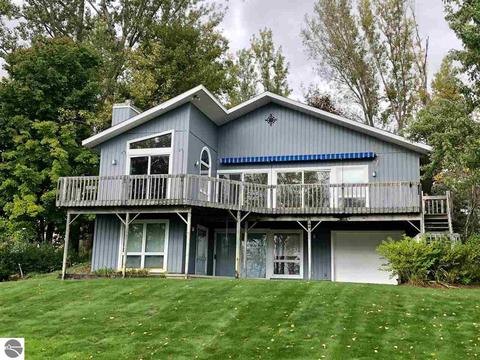 6900 E Kelenski Dr, Cedar, MI 49621 photo 1