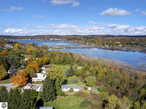 331 White St, Elberta, MI 49628 photo 6