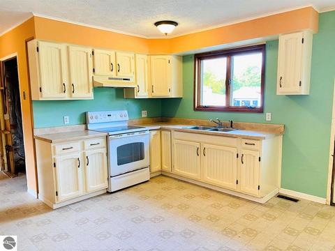 331 White St, Elberta, MI 49628 photo 14