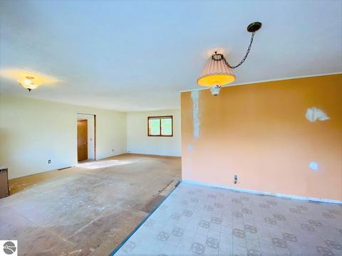 331 White St, Elberta, MI 49628 photo 15