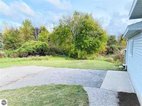 331 White St, Elberta, MI 49628 photo 31