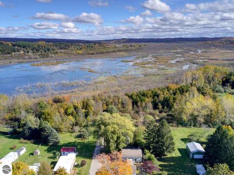 331 White St, Elberta, MI 49628 photo 7